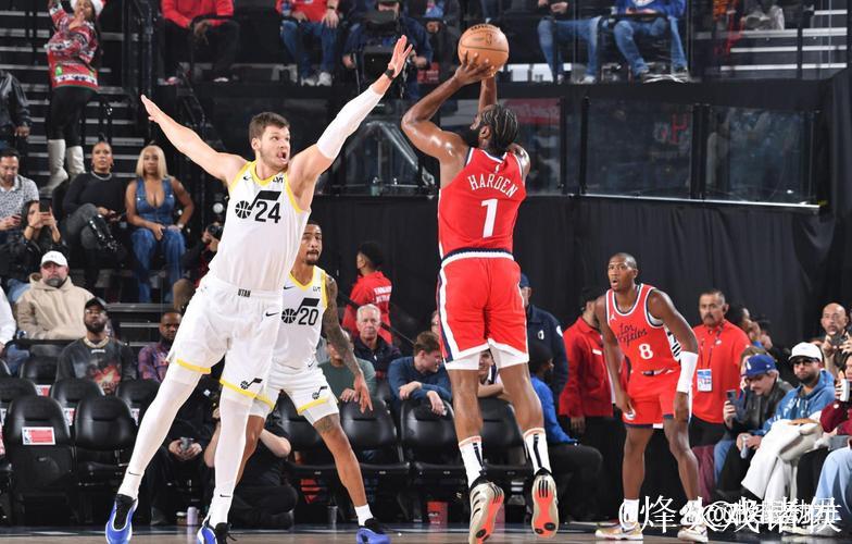 小萨三双助国王击败猛龙 哈登18分4板6助快船狂胜76人 小萨三双助国王击败猛龙 哈登18分4板6助快船狂胜76人